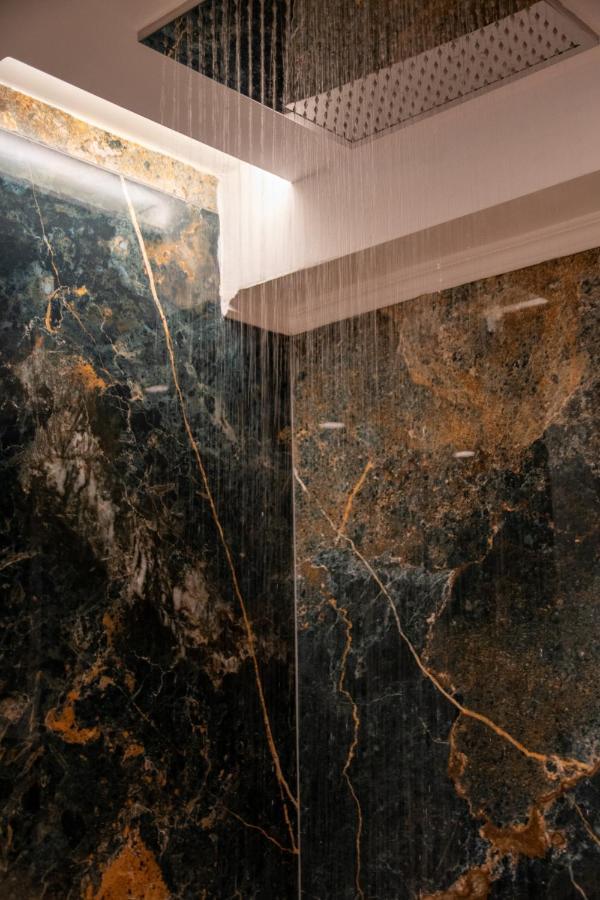 Sithoniars Luxury Ground Floor Apartment With Private Garden Неос-Мармарас Экстерьер фото